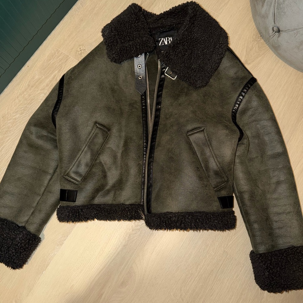 Zara Textured Black & green Jacket